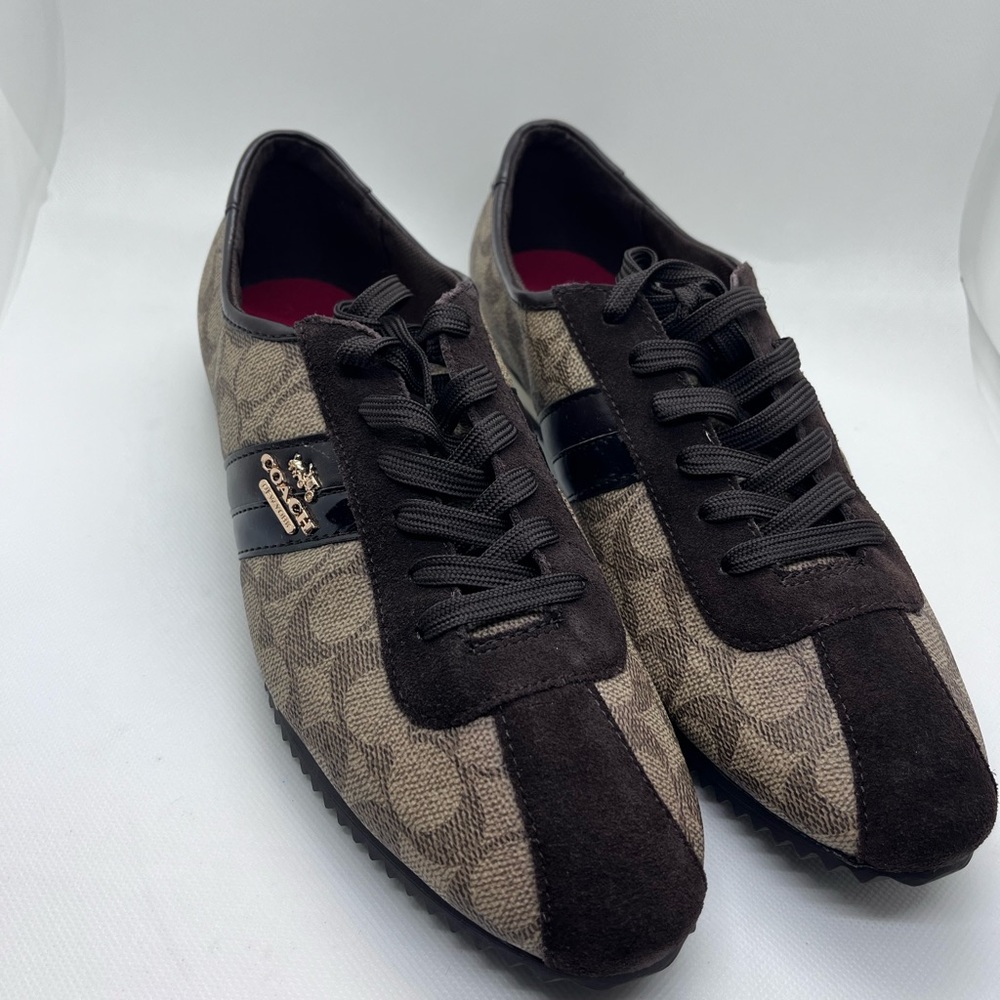 Coach Sneaker in a Khaki/Chestnut Signature